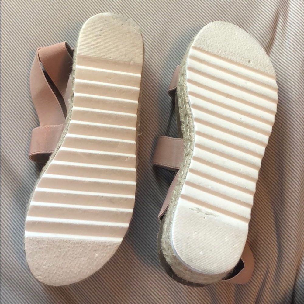 Sandals - Picture 6 of 7